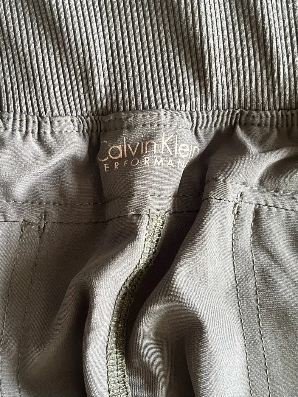 Calvin Klein Performance Quick-Dry Gray Elastic Waist Cropped Jogger Pants - Picture 10 of 14